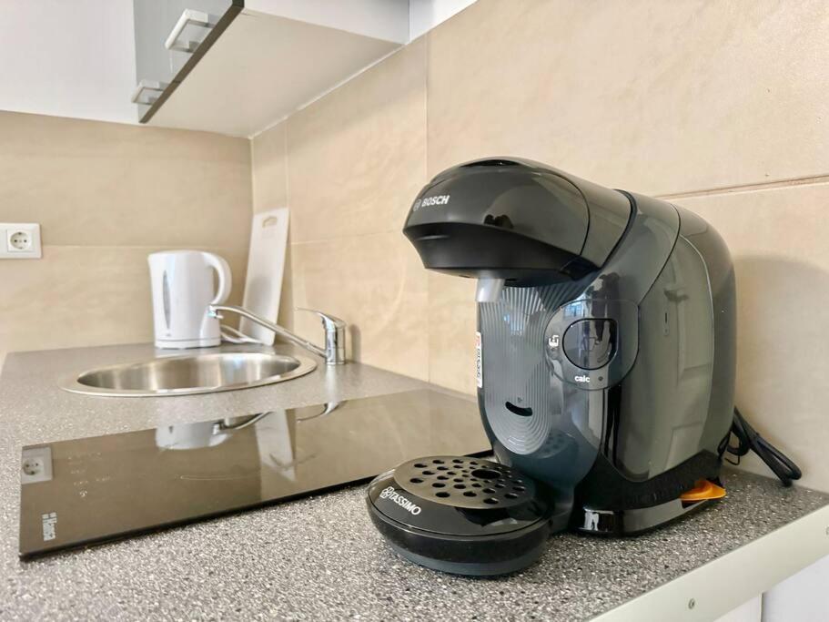 וינה Stylish Schonbrunn Apartments - Free Underground Parking מראה חיצוני תמונה
